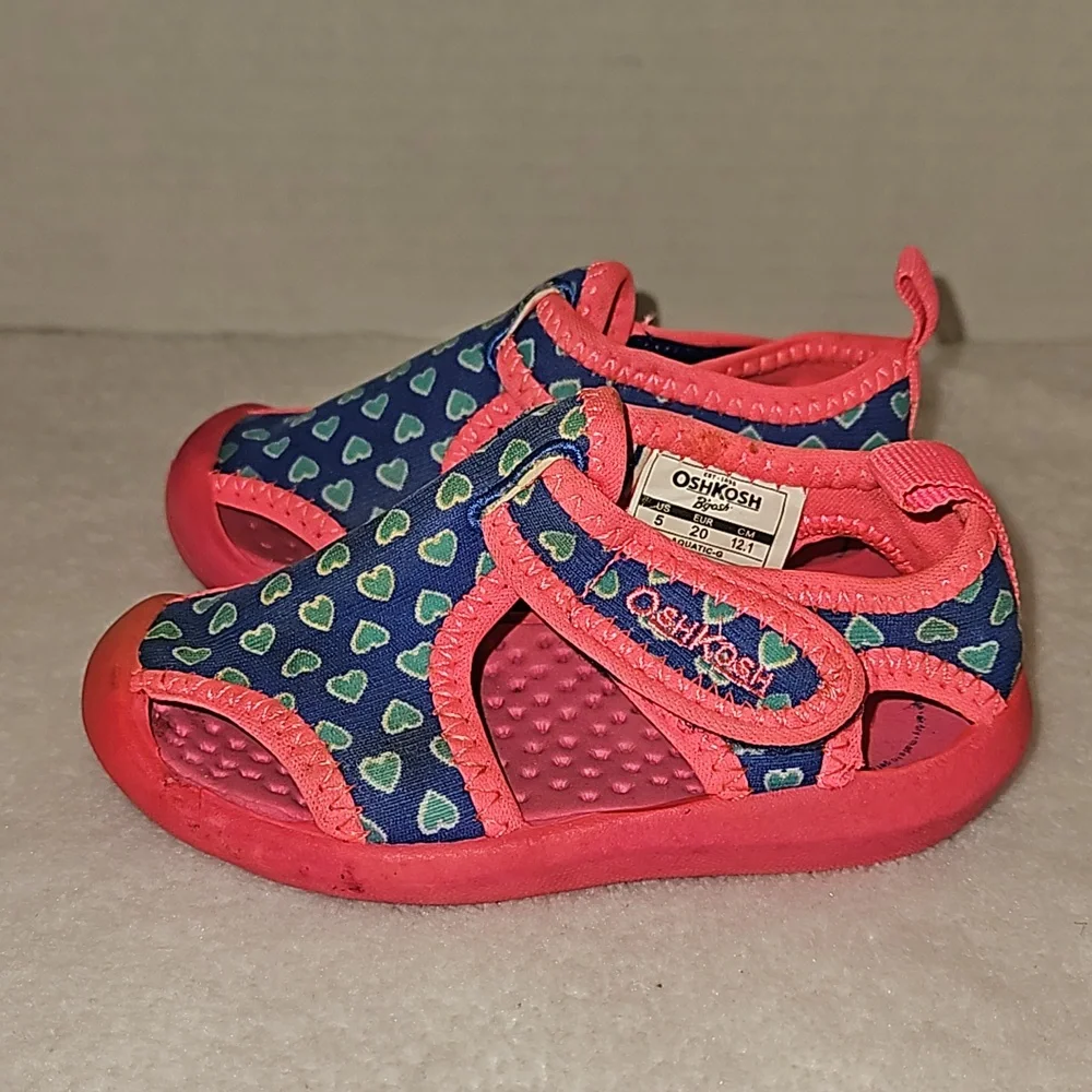 OshKosh | Toddler Pink Body Navy Teal Hearts Water Sandals Sz 5